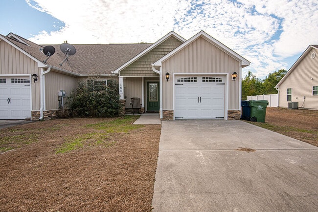 168 Pine Hollow Rd in Holly Ridge, NC - Building Photo - Building Photo