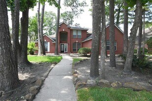 18719 Racquet Sports Way in Humble, TX - Building Photo