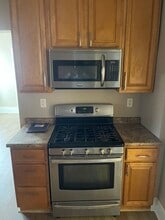 632 E Main St in New Britain, CT - Building Photo - Building Photo