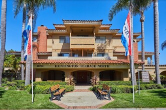 Huntington Terrace North Senior in Huntington Beach, CA - Foto de edificio - Building Photo