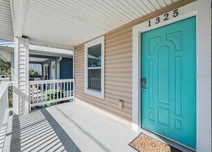 1325 W North B St in Tampa, FL - Building Photo - Building Photo