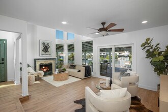 22645 Spring Lake Ln in Lake Forest, CA - Building Photo - Building Photo