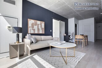 311 W Illinois St in Chicago, IL - Building Photo - Building Photo