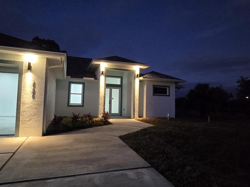 239 Ave Del Centro in Clewiston, FL - Building Photo