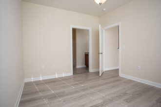 Rosewood at Clemson in Central, SC - Foto de edificio - Interior Photo