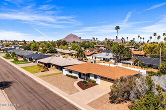 8302 E Windsor Ave in Scottsdale, AZ - Building Photo - Building Photo
