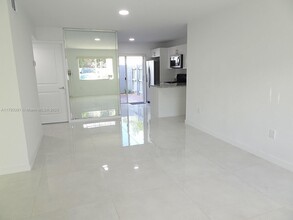7921 SW 152nd Ave in Miami, FL - Building Photo - Building Photo
