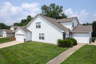 5013-5015 Carrie Francke Dr in Columbia, MO - Building Photo - Building Photo