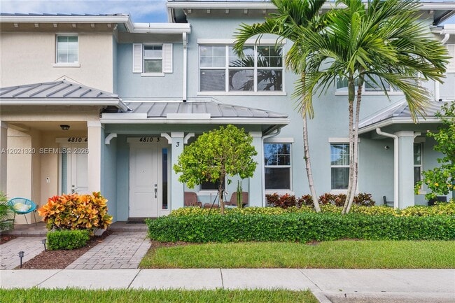 property at 4810 Eucalyptus Dr