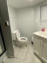 1720 N 62nd St, Unit Basement Large Eff in Philadelphia, PA - Foto de edificio - Building Photo