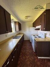 24 V St in Springfield, OR - Building Photo - Building Photo