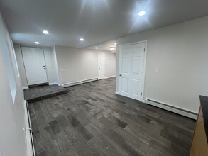 21 Dale St, Unit L1 in Providence, RI - Building Photo - Building Photo