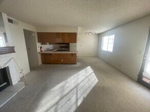4181 Gannet Cir in Las Vegas, NV - Building Photo - Building Photo