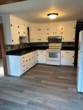 64 Pine St in Torrington, CT - Building Photo - Building Photo