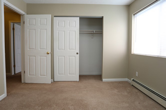 Newbury Apartment Homes in Syracuse, NY - Building Photo - Interior Photo