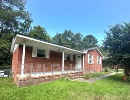 216 Saddlefield Rd in Columbia, SC - Building Photo