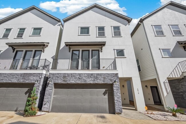 property at 2010 St Charles St