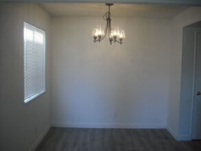 766 W Hemlock St in Port Hueneme, CA - Building Photo - Building Photo