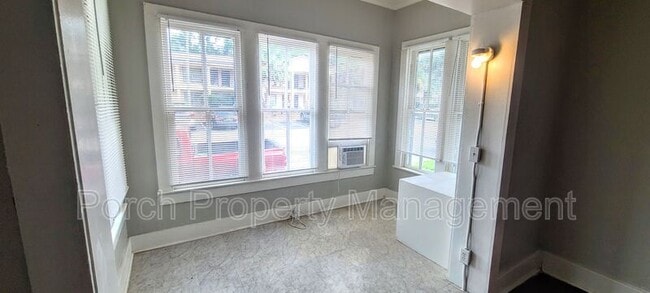 320 N Barcelona St in Pensacola, FL - Building Photo - Building Photo