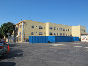 Hartford Hills Apartments in Los Angeles, CA - Building Photo - Building Photo