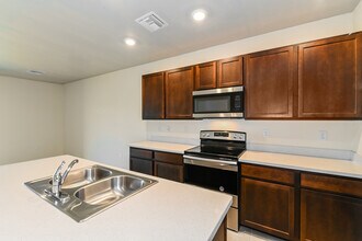 15042 Wildflower Cir in Naples, FL - Building Photo - Building Photo
