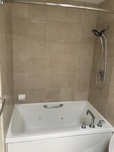 6 Canal Park in Cambridge, MA - Building Photo - Building Photo