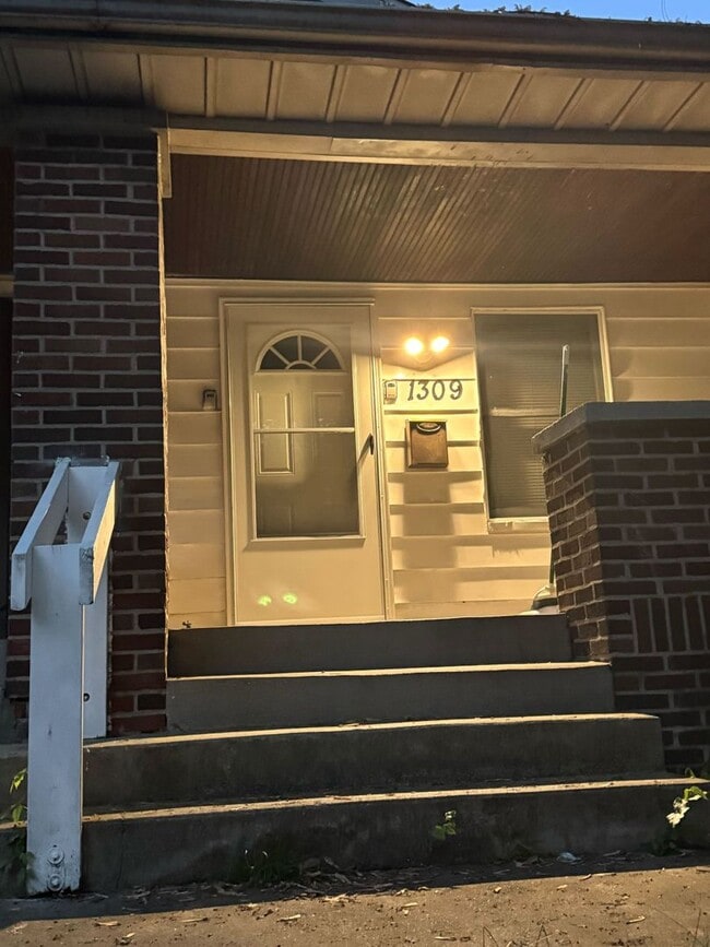 1309 N Oxford St in Indianapolis, IN - Building Photo - Building Photo