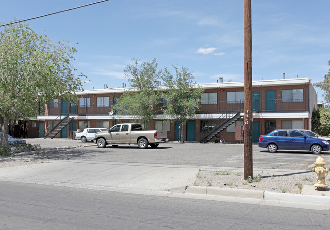 Sun Apartments in Albuquerque, NM - Building Photo - Building Photo