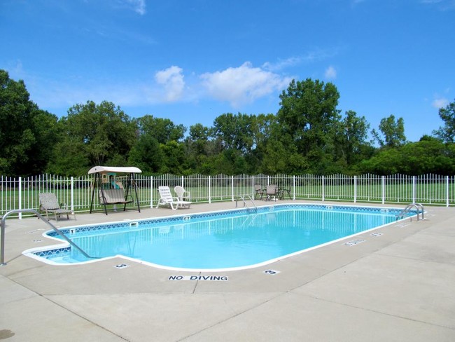 Townhomes Of Edgemont Park in Grand Blanc, MI - Building Photo - Building Photo