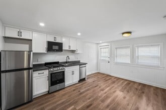 35 Saratoga Ave in South Glens Falls, NY - Building Photo - Building Photo