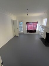 1930 Magnolia Ave, Unit 1930 1/2 in Los Angeles, CA - Building Photo - Building Photo
