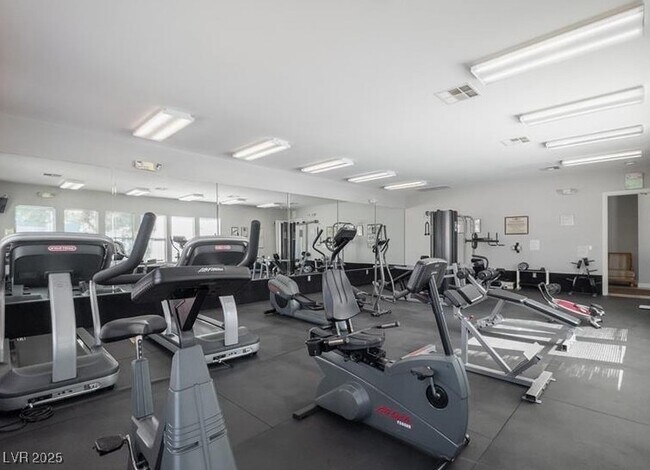 6955 N Durango Dr in Las Vegas, NV - Building Photo - Building Photo