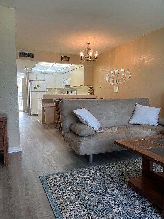 1228 SW 16th Ave in Gainesville, FL - Building Photo