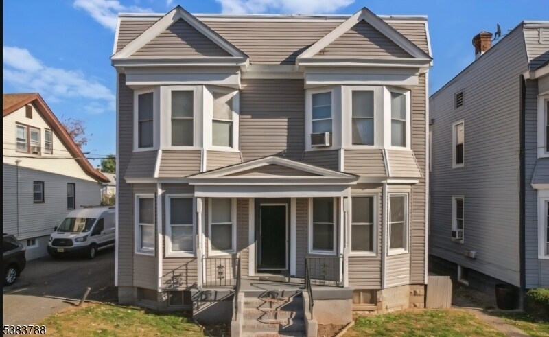 38 Franklin Ave in West Orange, NJ - Building Photo