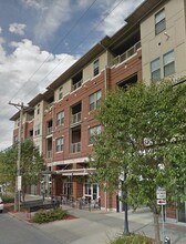 Apartments at Iowa in Iowa City, IA - Foto de edificio - Building Photo