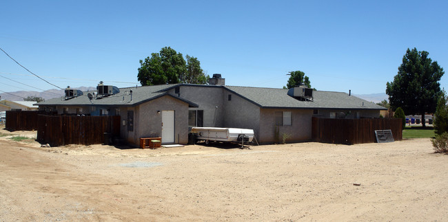 20430 Otoe Rd in Apple Valley, CA - Building Photo - Building Photo