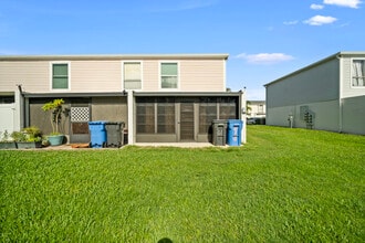 11816 Cypress Hill Cir in Tampa, FL - Building Photo - Building Photo