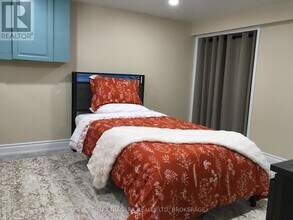 3968 St Peter Ave in Niagara Falls, ON - Building Photo - Building Photo