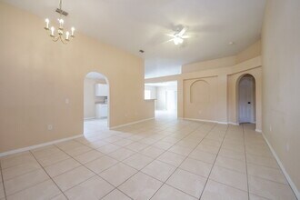 3257 Hunters Chase Loop in Kissimmee, FL - Foto de edificio - Building Photo