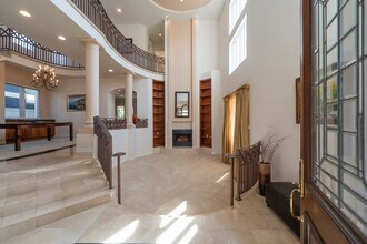 1300 Elm Ave in Manhattan Beach, CA - Building Photo - Building Photo