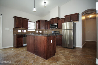 8517 Del Rivers in El Paso, TX - Building Photo - Building Photo