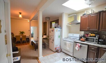 918 Beacon St in Boston, MA - Foto de edificio - Building Photo