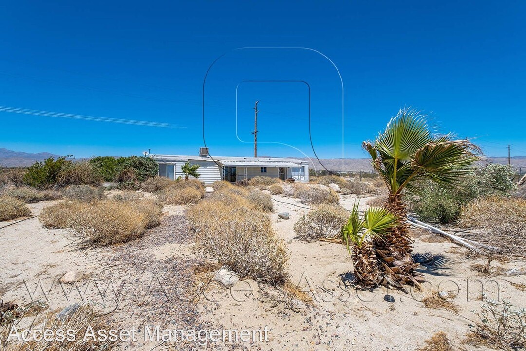 64628 16th Ave in North Palm Springs, CA - Building Photo