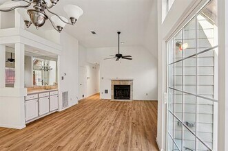 401 Dakota Trail in Irving, TX - Building Photo - Building Photo