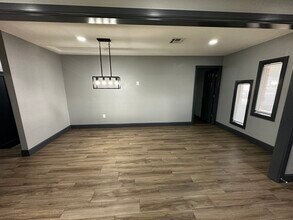 2701 SW 65th St in Oklahoma City, OK - Foto de edificio - Building Photo