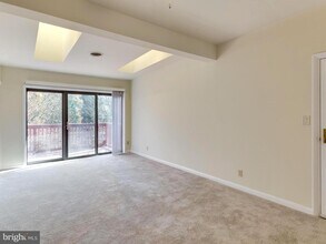 2704 Dartmouth Rd-Unit -10 in Alexandria, VA - Building Photo - Building Photo