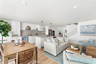 106 Blue Lagoon in Laguna Beach, CA - Building Photo - Building Photo