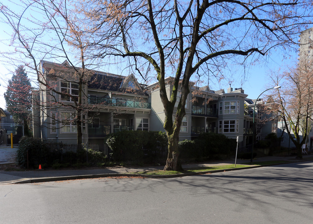 Ashbury Place in Vancouver, BC - Building Photo