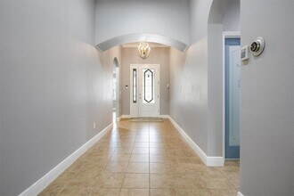 6827 Park Strand Dr in Apollo Beach, FL - Building Photo - Building Photo