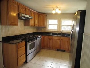 196 Gilbert Ave in Pearl River, NY - Building Photo - Building Photo